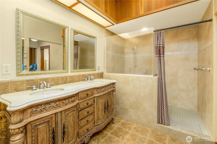 Property photo for 2463 E Sequim Bay Road, Sequim photo 17