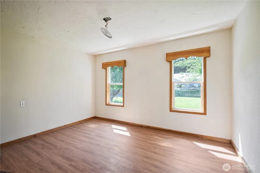 Property photo for 309 Nw 2nd Avenue, Kelso photo 9