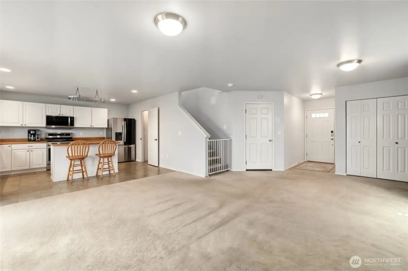 Property photo for 18412 95th Avenue Ct E, Puyallup photo 7