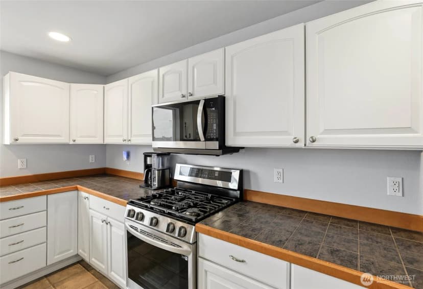 Property photo for 18412 95th Avenue Ct E, Puyallup photo 10