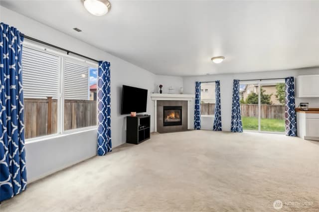 Property photo for 18412 95th Avenue Ct E, Puyallup photo 4