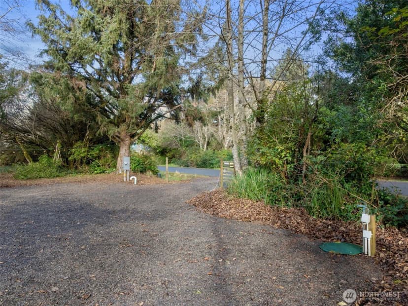 Property photo for 337 Mast Ave Nw, Ocean Shores photo 9