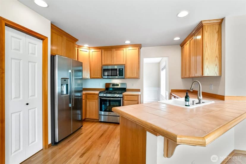 Property photo for 18410 11th Drive Se, Bothell photo 7