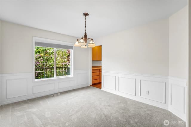 Property photo for 18410 11th Drive Se, Bothell photo 5