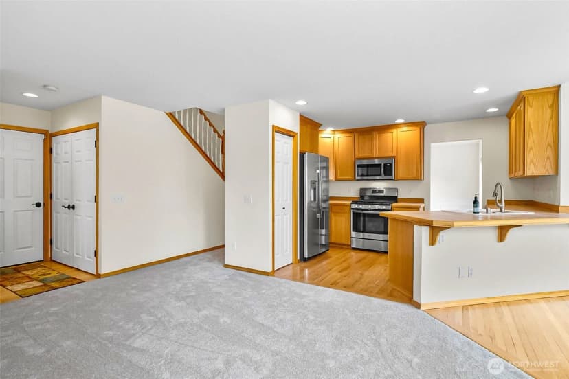 Property photo for 18410 11th Drive Se, Bothell photo 8