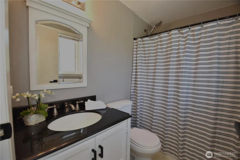 Property photo for 1014 S 21st Street, Mount Vernon photo 24