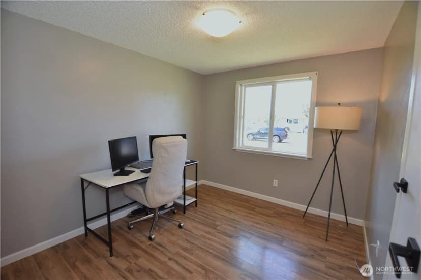Property photo for 1014 S 21st Street, Mount Vernon photo 19
