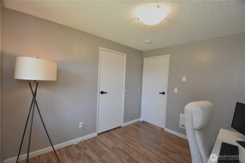Property photo for 1014 S 21st Street, Mount Vernon photo 20