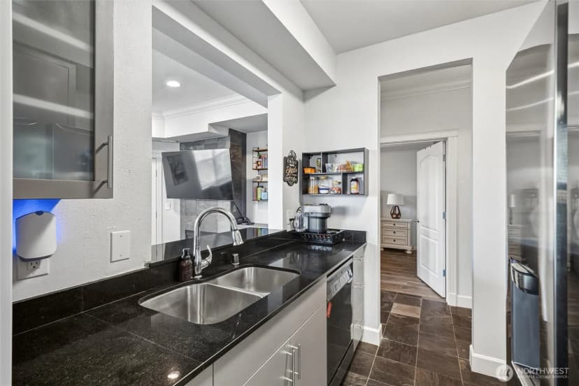 Property photo for 255 Bakerview #b103, Bellingham photo 11