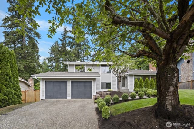 Property photo for 13408 Se 59th Street, Bellevue, Washington 98006