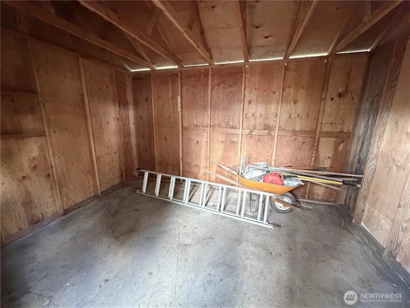 Property photo for 411 N 5th Street, Toledo photo 6