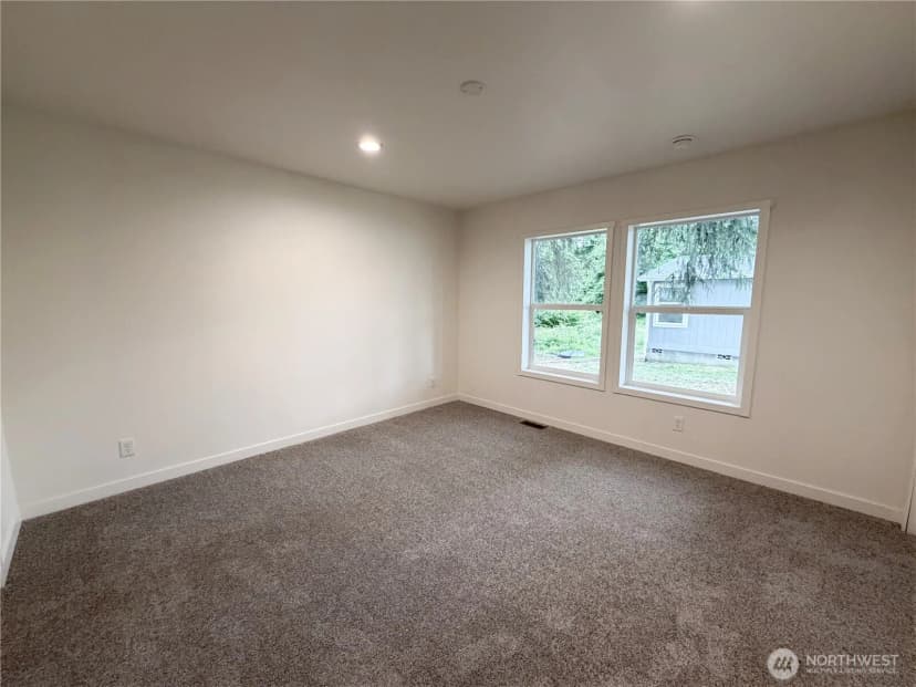 Property photo for 411 N 5th Street, Toledo photo 14