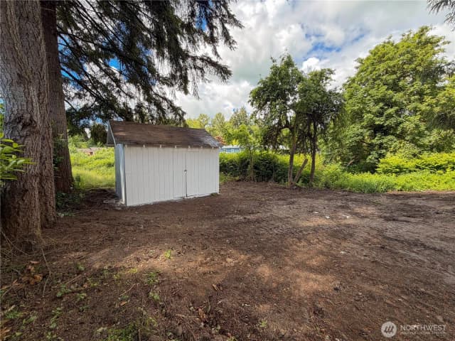 Property photo for 411 N 5th Street, Toledo photo 5