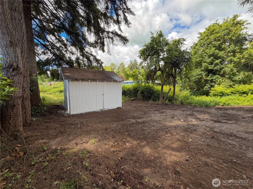 Property photo for 411 N 5th Street, Toledo photo 5