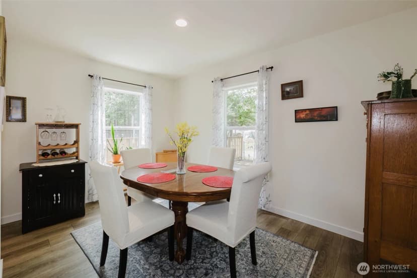 Property photo for 540 E Lakeshore Drive E, Shelton photo 11