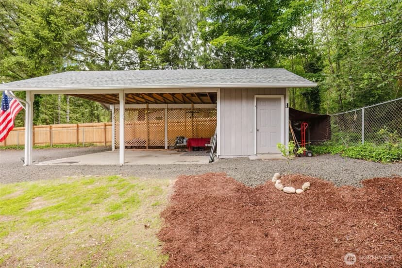 Property photo for 540 E Lakeshore Drive E, Shelton photo 26