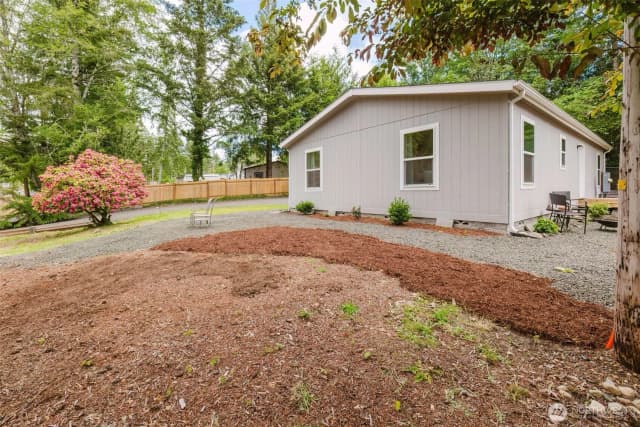 Property photo for 540 E Lakeshore Drive E, Shelton photo 3