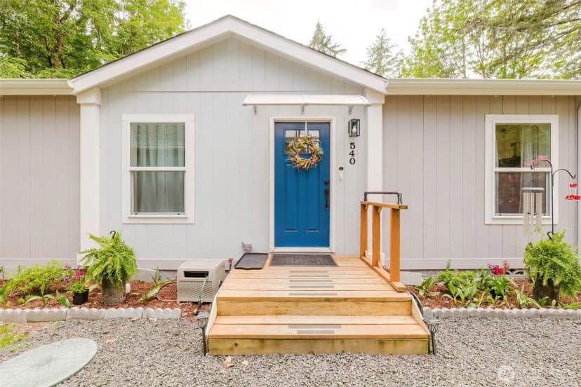 Property photo for 540 E Lakeshore Drive E, Shelton photo 4