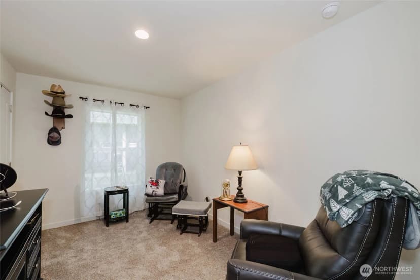 Property photo for 540 E Lakeshore Drive E, Shelton photo 17