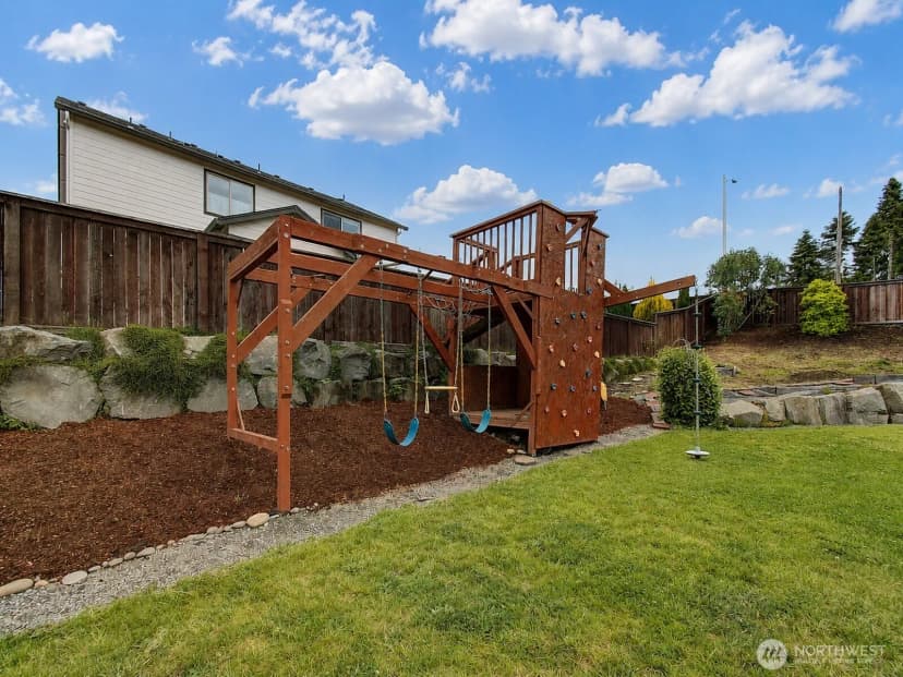 Property photo for 2307 E 6th Street, La Center photo 34