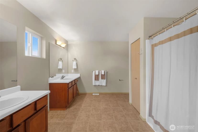 Property photo for 20489 Rustic View Rd Se, Monroe photo 27