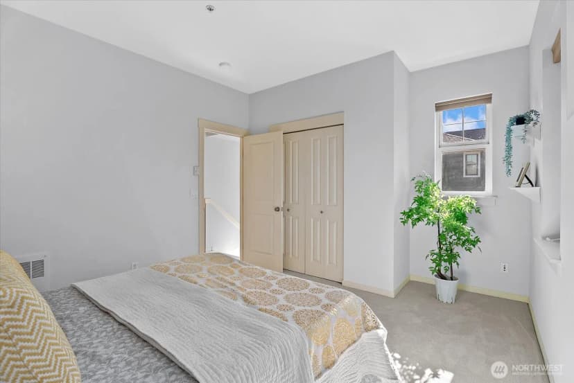 Property photo for 1867 Ne Kenyon Court, Issaquah photo 22