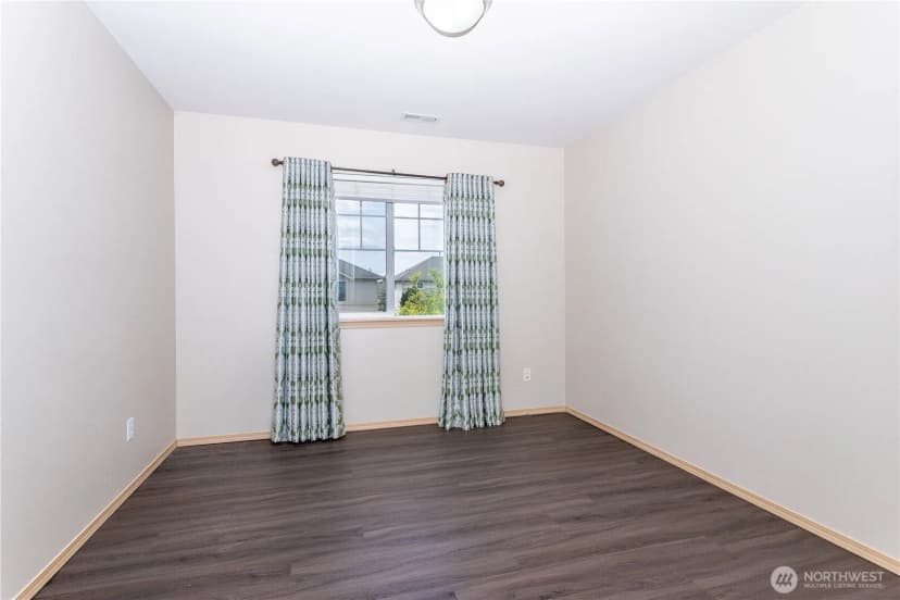 Property photo for 324 Kirkland Place Se, Renton photo 15