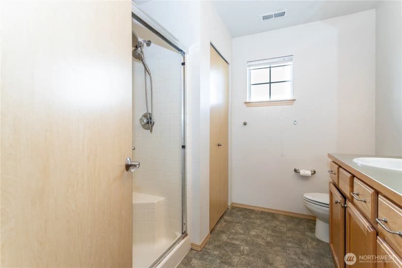 Property photo for 324 Kirkland Place Se, Renton photo 23