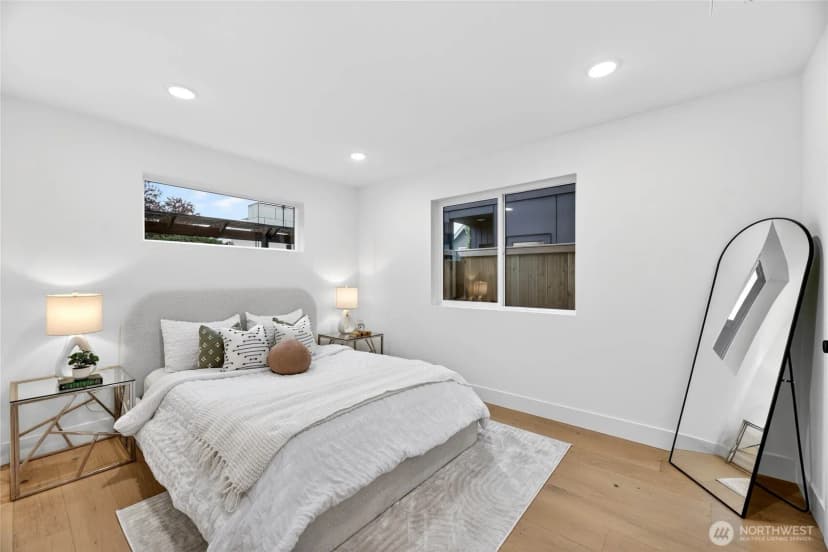 Property photo for 4529 Corliss Avenue N, Seattle photo 18