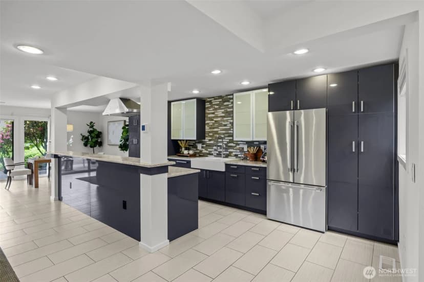 Property photo for 17498 Ne 40th Place #i1, Redmond photo 11