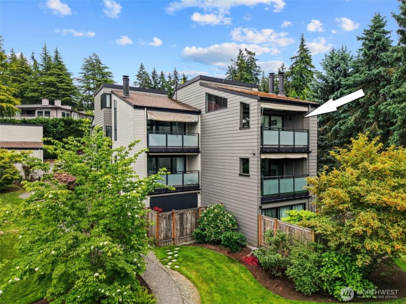 Property photo for 11226 Ne 68th Street #e, Kirkland