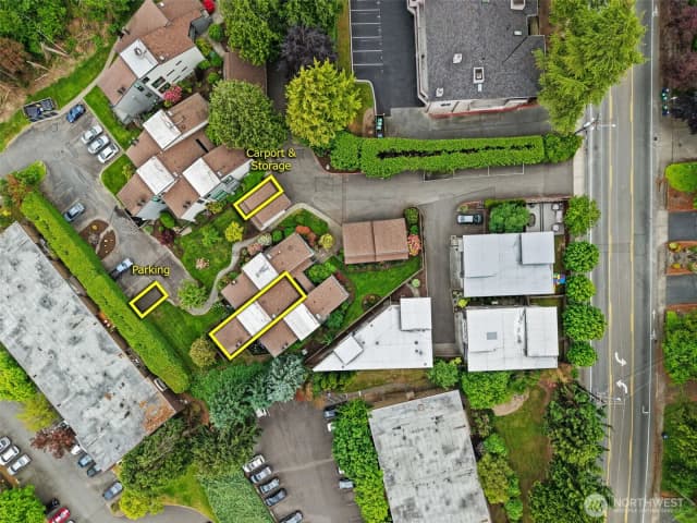 Property photo for 11226 Ne 68th Street #e, Kirkland photo 3