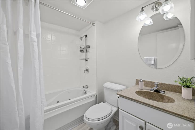 Property photo for 11226 Ne 68th Street #e, Kirkland photo 34