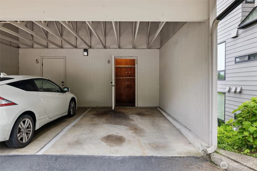 Property photo for 11226 Ne 68th Street #e, Kirkland photo 39