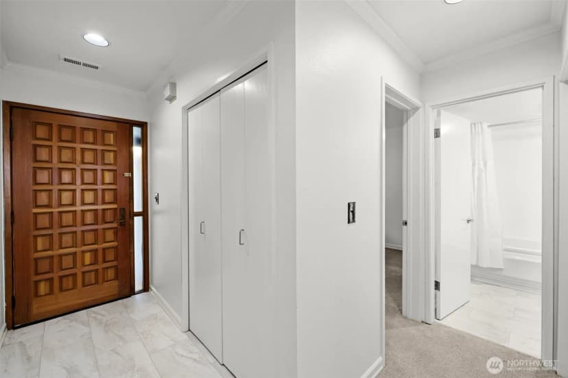 Property photo for 11226 Ne 68th Street #e, Kirkland photo 36