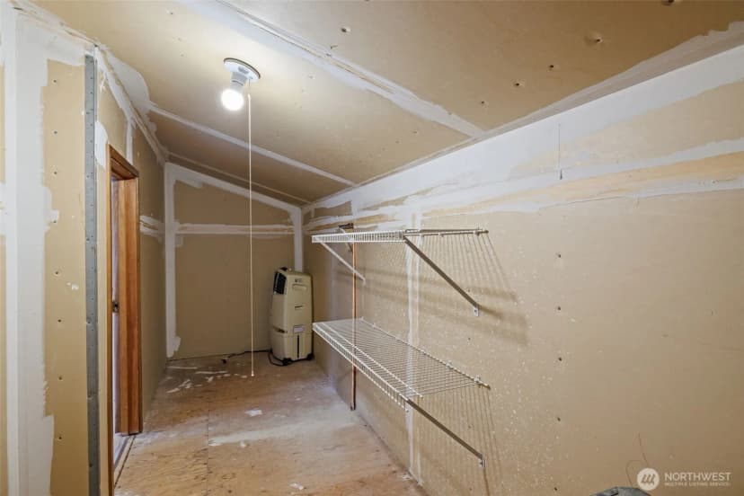 Property photo for 11226 Ne 68th Street #e, Kirkland photo 32
