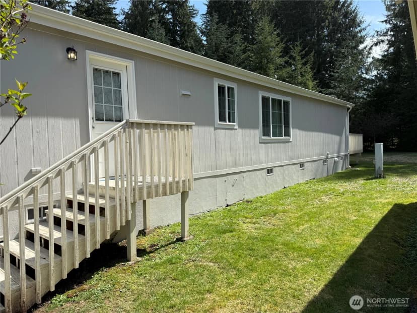 Property photo for 77 Clemons Road #105, Montesano photo 4