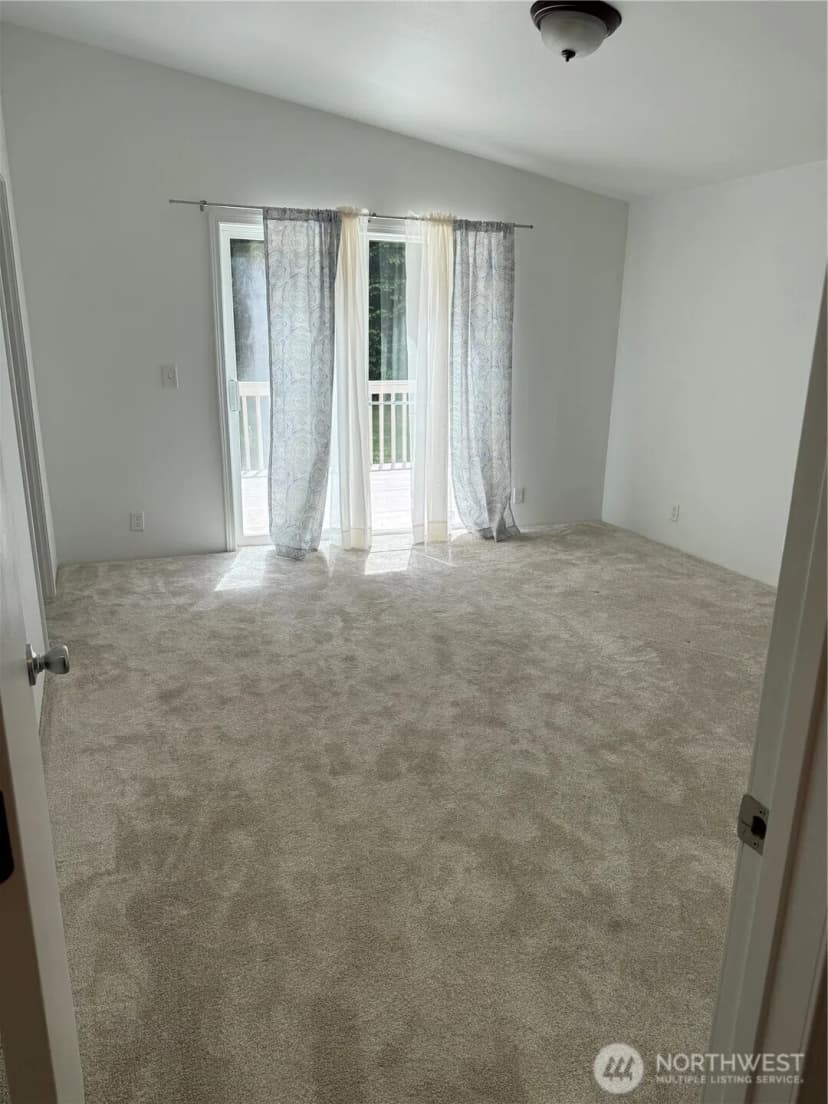 Property photo for 77 Clemons Road #105, Montesano photo 20