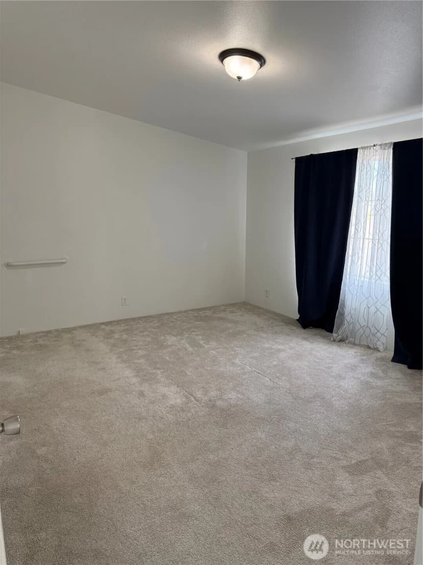Property photo for 77 Clemons Road #105, Montesano photo 11