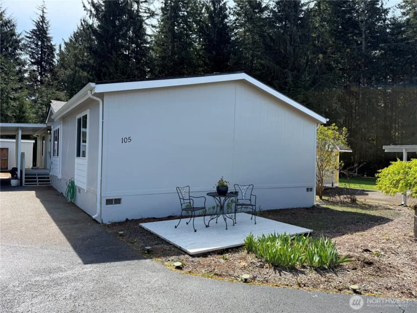 Property photo for 77 Clemons Road #105, Montesano photo 2