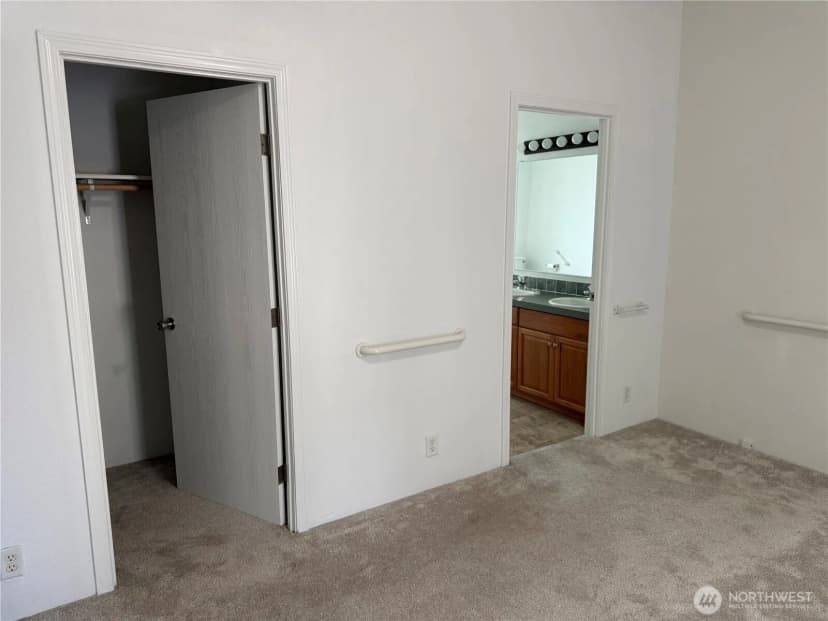 Property photo for 77 Clemons Road #105, Montesano photo 12