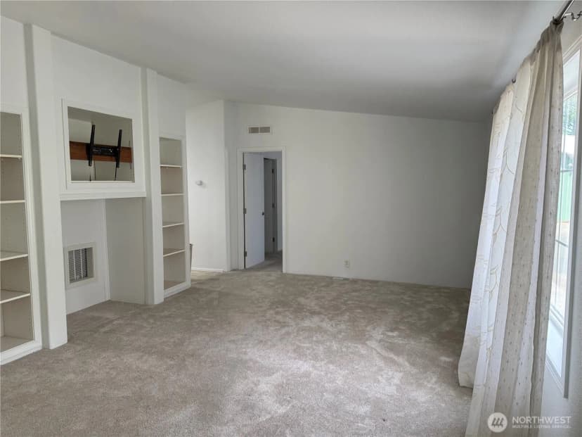 Property photo for 77 Clemons Road #105, Montesano photo 9