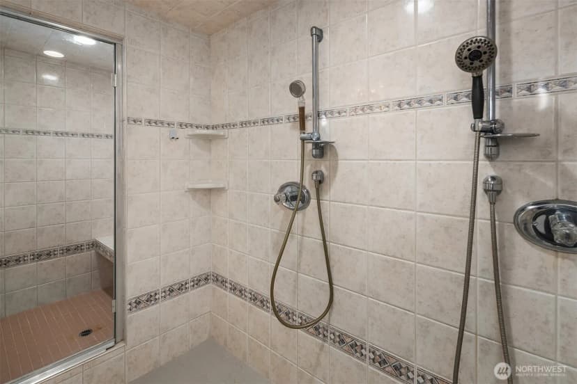 Property photo for 11317 Se 77th Place, Newcastle photo 24