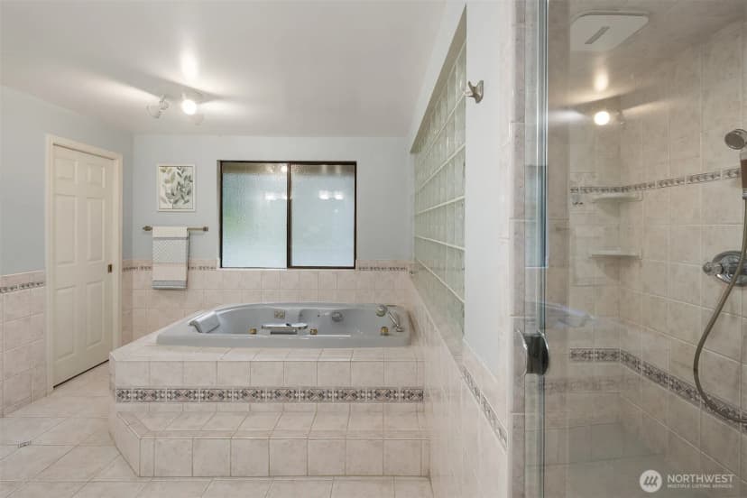 Property photo for 11317 Se 77th Place, Newcastle photo 25