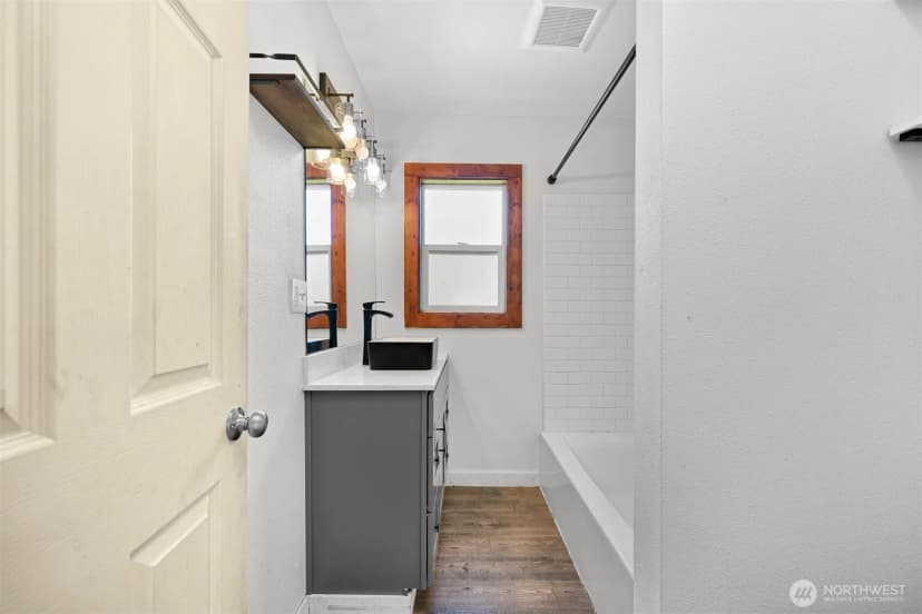 Property photo for 406 W Main Street, Everson photo 16