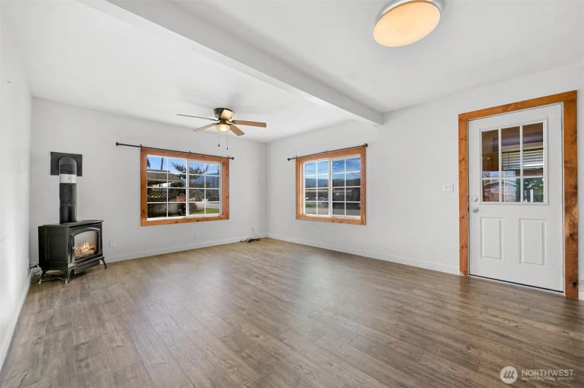 Property photo for 406 W Main Street, Everson photo 8