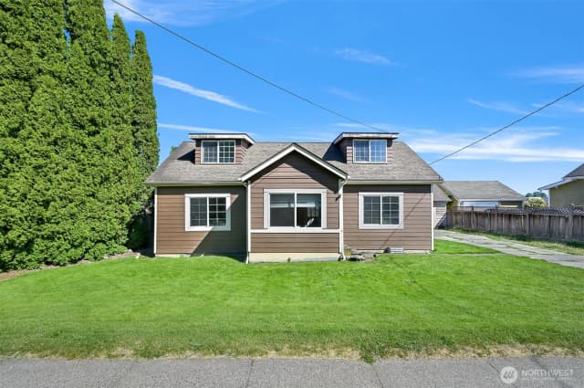 Property photo for 406 W Main Street, Everson photo 2