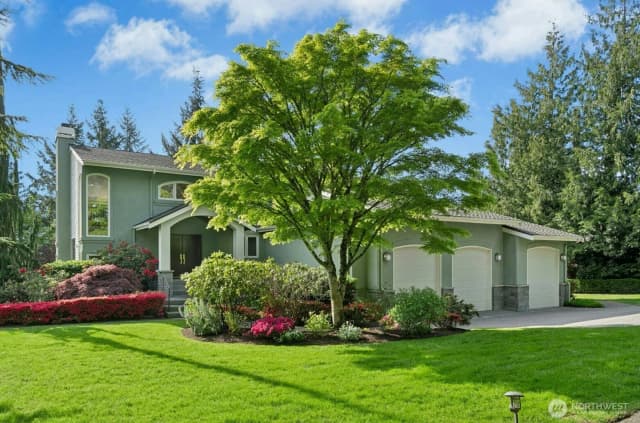 Property photo for 20005 Ne 42nd Street, Sammamish photo 3