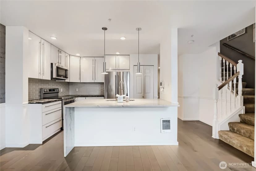 Property photo for 6711 S 239th Place #n102, Kent photo 10