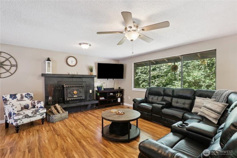 Property photo for 9102 149th Street Nw, Gig Harbor photo 4